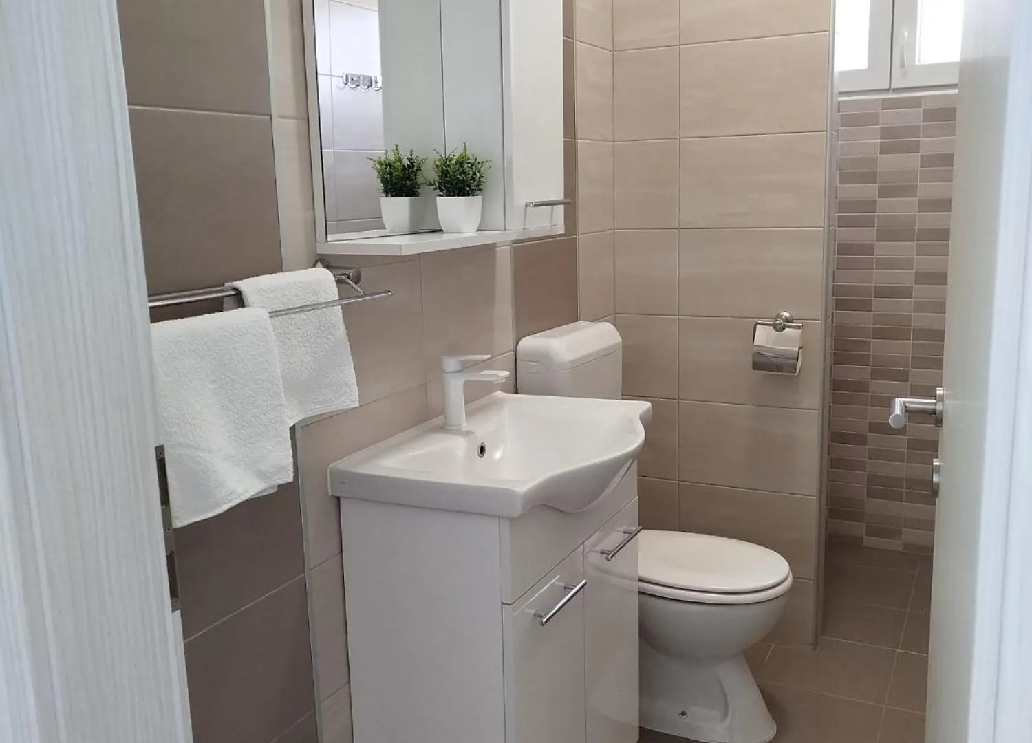 Cute Apartment Arba Rab Town Croatia